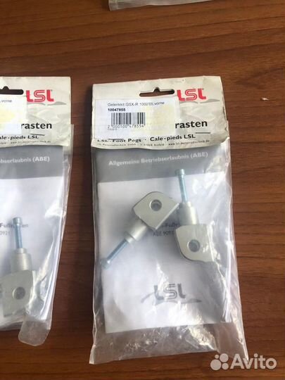 Suzuki GSX-R1000 2005 крепление подножек