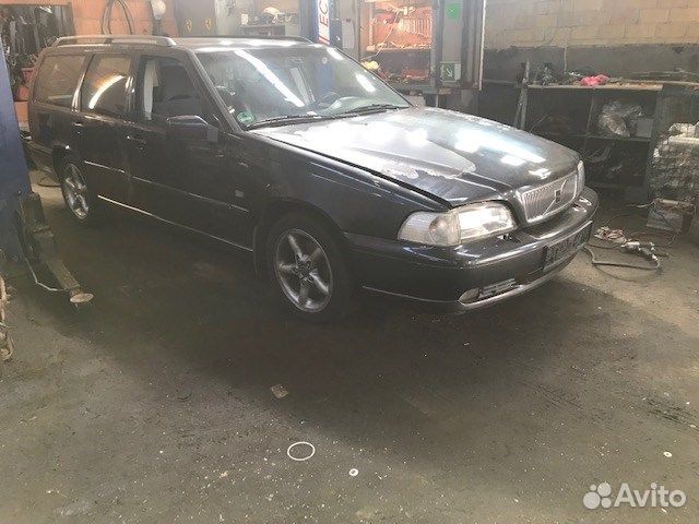 Разбор на запчасти Volvo S70 / V70
