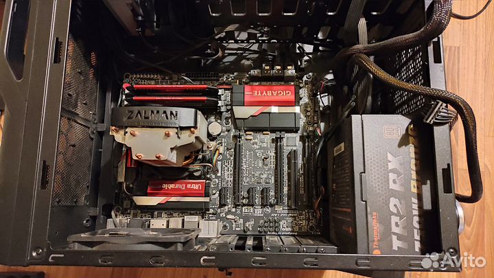 Материнская плата с процессором, памятью и бп