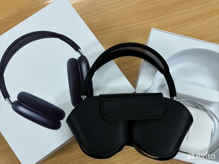 Apple AirPods max Space Grey