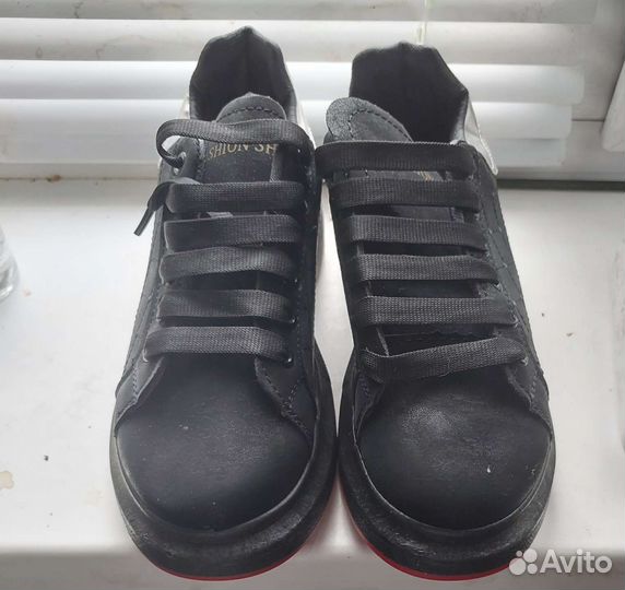 Кроссовки женские 38 р