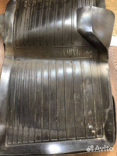 Автомобильные коврики резиновые