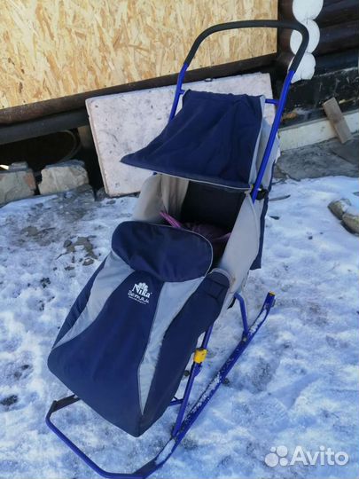 Санки с ручкой