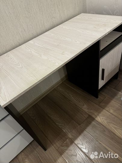 Письменный стол