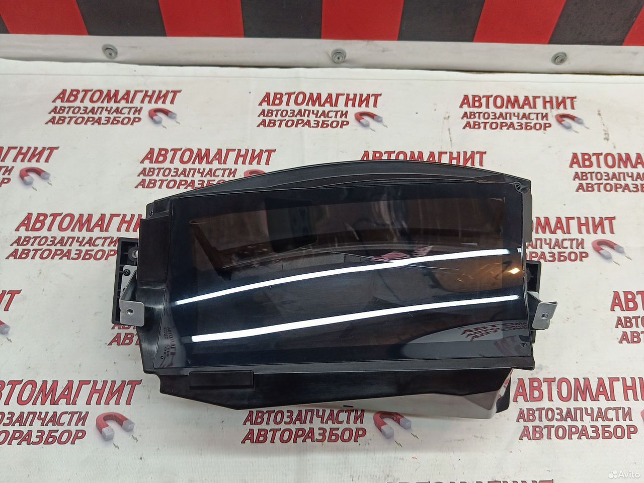 Проекция на лобовое стекло Geely Monjaro