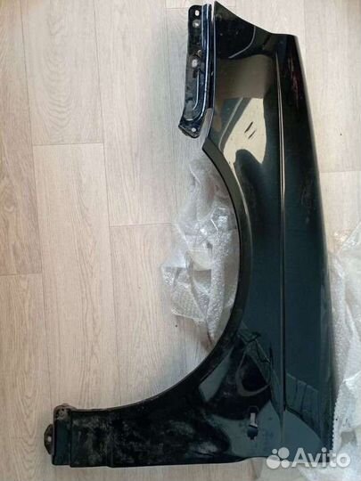 Крыло переднее левое priora