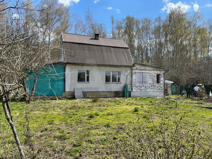 Дом 58 м² на участке 8 сот.