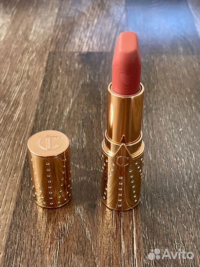 Charlotte tilbury помада