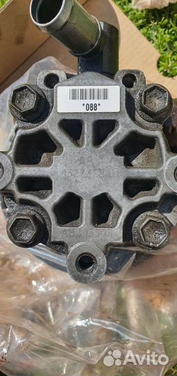 Насос гура Опель Инсигния 2л