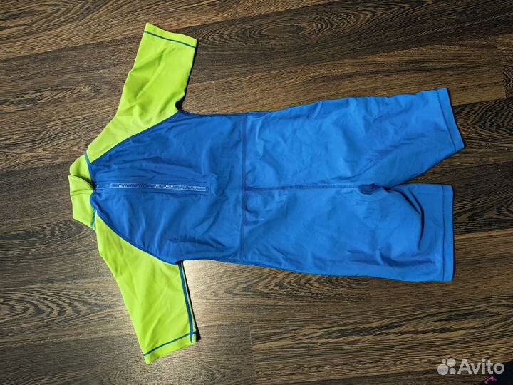 Костюм для плавания