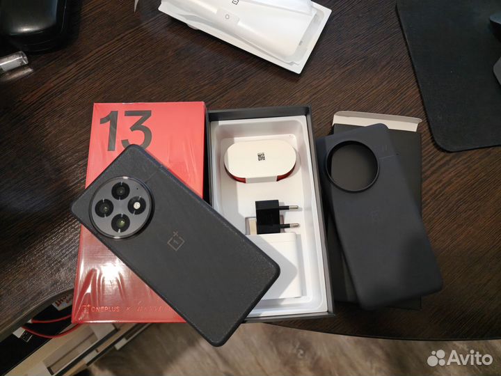 OnePlus 13, 16/512 ГБ
