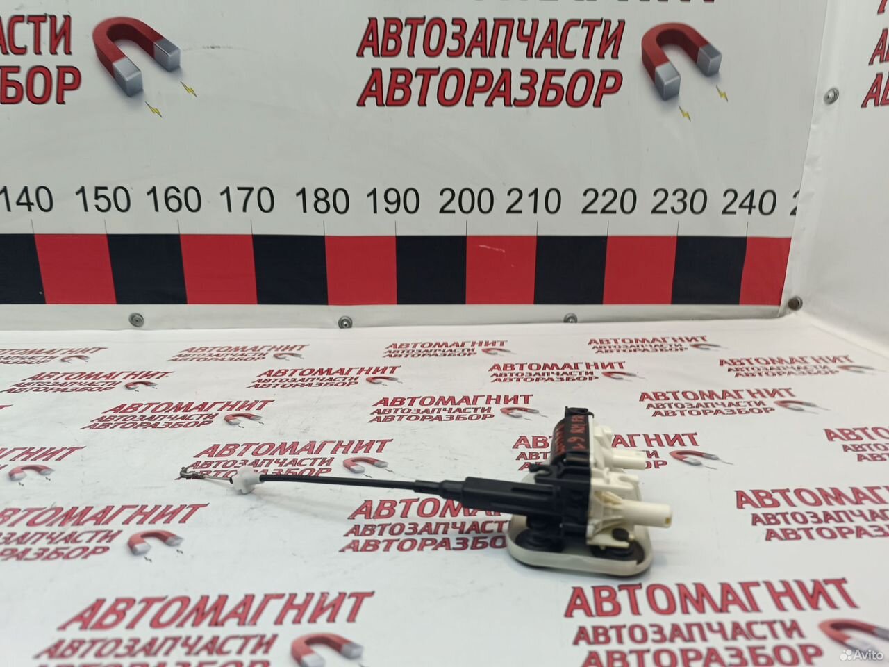 Доводчик двери передней правой Lixiang L9