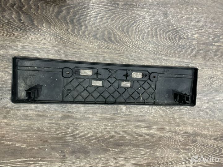 Планка (рамка) номерного знака Lexus Lx -450/570