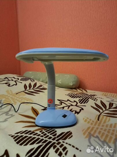 Светильник настольный