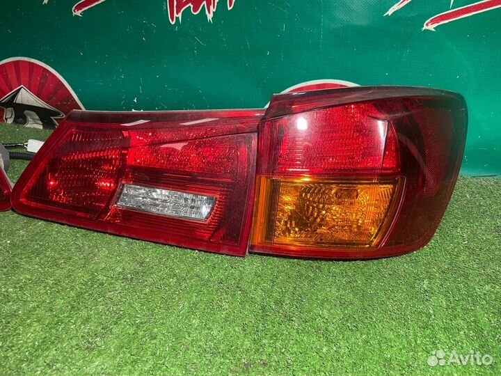 Фонари комплект задние Lexus Is350 GSE21 2GR-FSE
