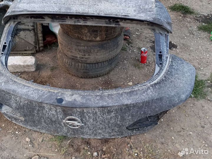 Крышка багажника Opel Astra J