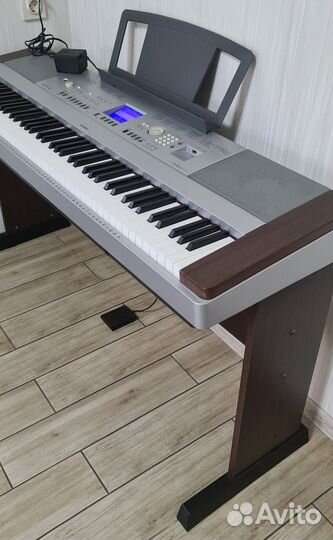 Цифровое пианино yamaha DGX-640