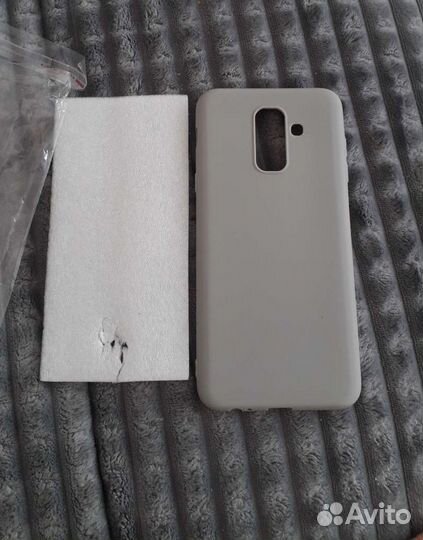 Чехол на samsung J8