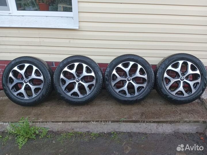 Pirelli Scorpion A/T 215/60 R17