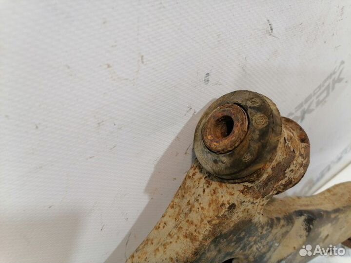 Рычаг подвески передний левый Ford Focus 1 хэтч