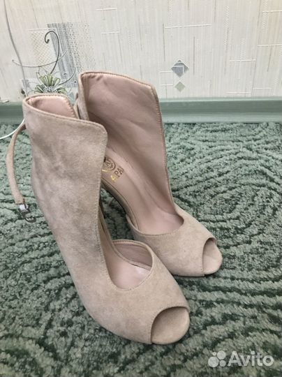 Босоножки женские 36 размер