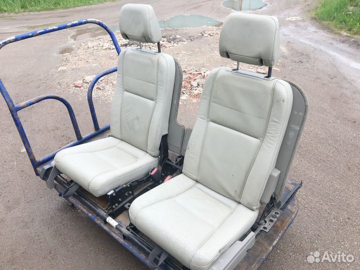 Дополнительные сидения 3-го ряда Volvo XC90 7 мест