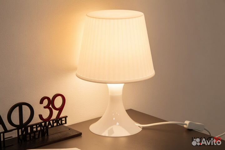 Lampan Лампа настольная 200.469.88 (29 см.) Белый