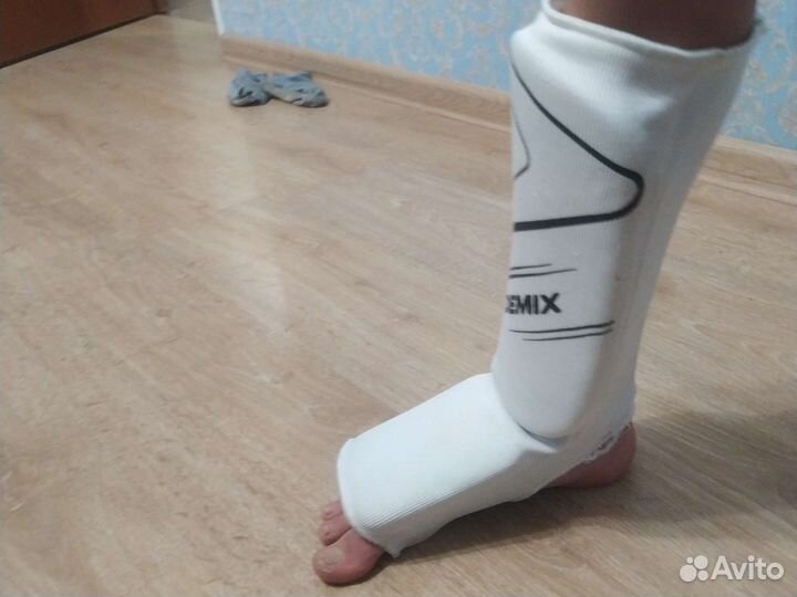 Перчатки мма, demix. Накладки на голень