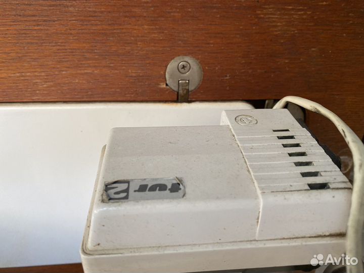 Швейная машина Чайка 142