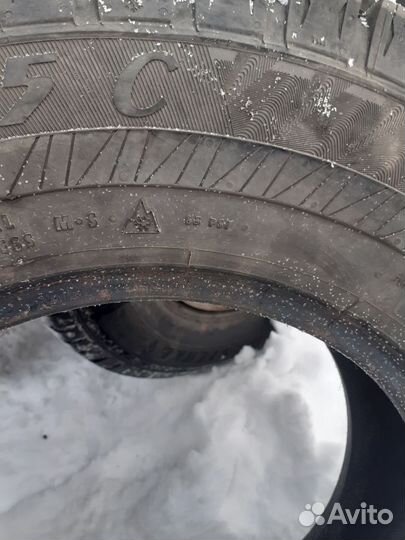 Matador MPS 500 Sibir Ice Van 225/70 R15C