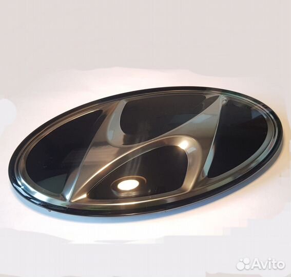 Эмблема решетки радиатора Hyundai Sonata 7