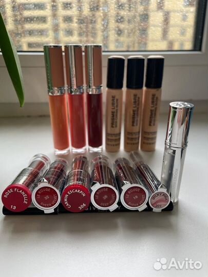 Givenchy помада,блеск,тональный крем