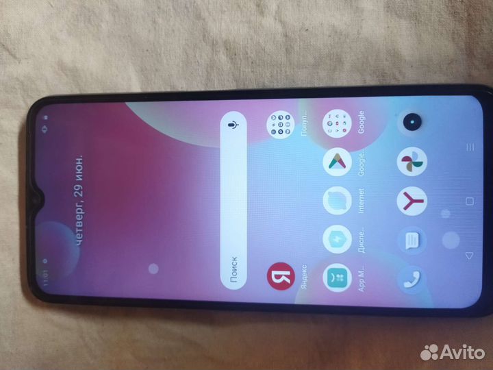 Телефон realme