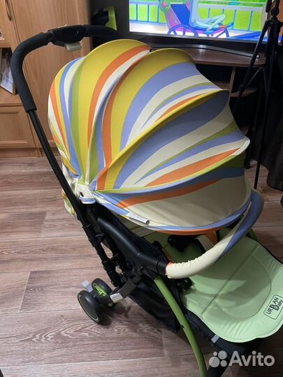 Коляска прогулочная с перекидной ручкой