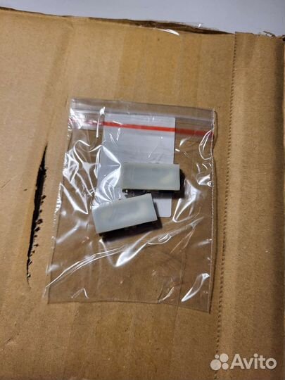 Клипса верхняя бокового молдинга лоб.стек тлк 200