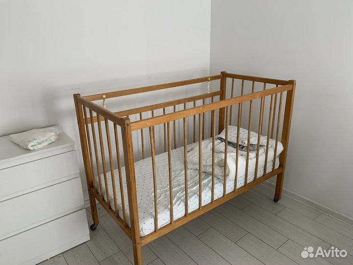 Детская кроватка
