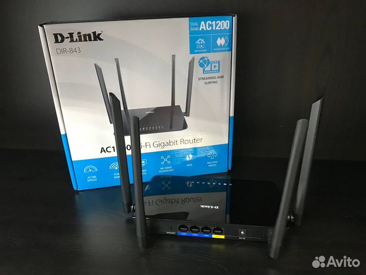 Роутер D-Link DIR 843