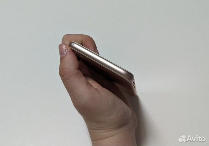 iPhone 7, 32 ГБ