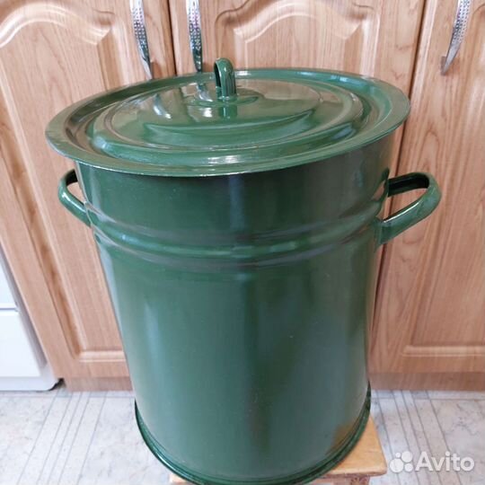 Кастрюля эмалированная