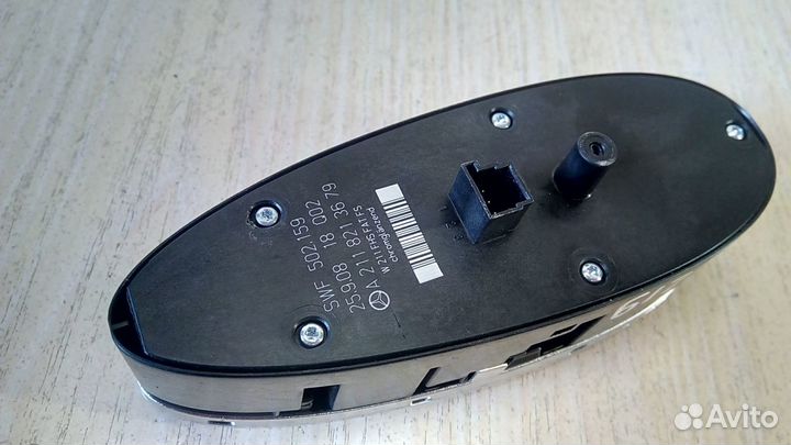 Блок стеклоподъемников Mercedes-Benz CLS W219