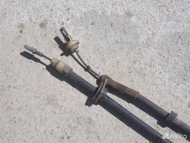 Трос стояночного тормоза задний Mercedes-Benz