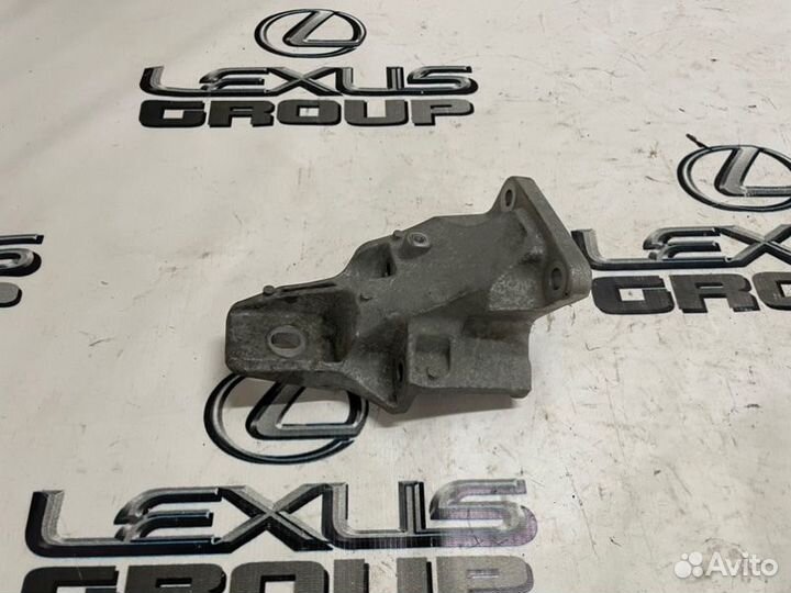 Кронштейн двс лев. Land Rover Range Rover Sport