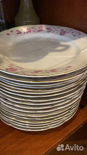 Фарфоровые тарелки