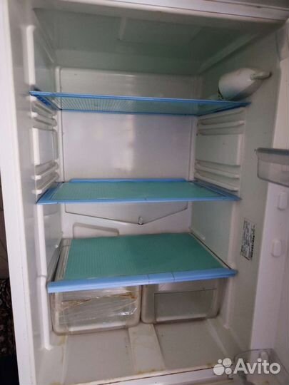 Холодильник бу indesit