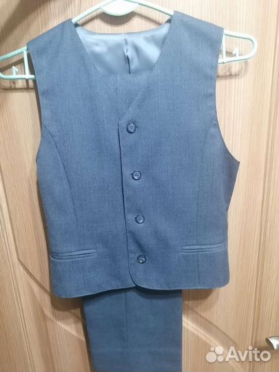 Школьный костюм для мальчика серый 140