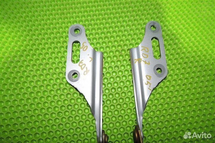 Петля капота Honda Cr-V RD7 K24A 2005