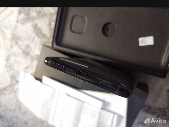 HUAWEI Mate 20, 6/128 ГБ