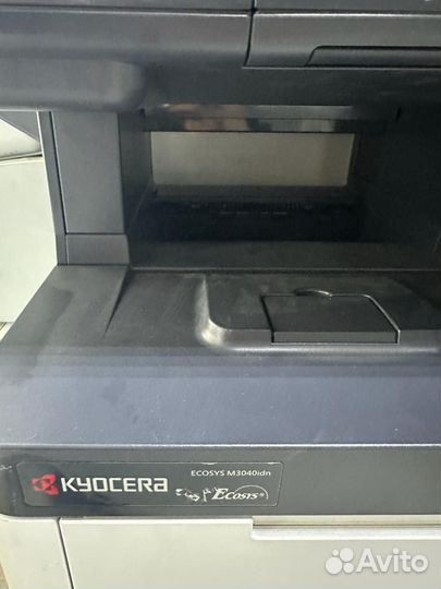 Мощное лазерное мфу Kyocera M3040idn Сенсорный