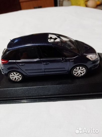 Модель 1:43 Citroen C4 Picasso toit tole
