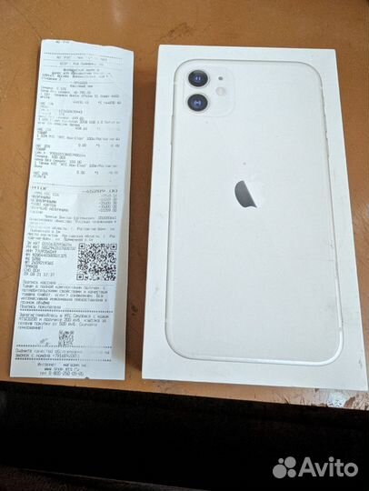 iPhone 11, 64 ГБ